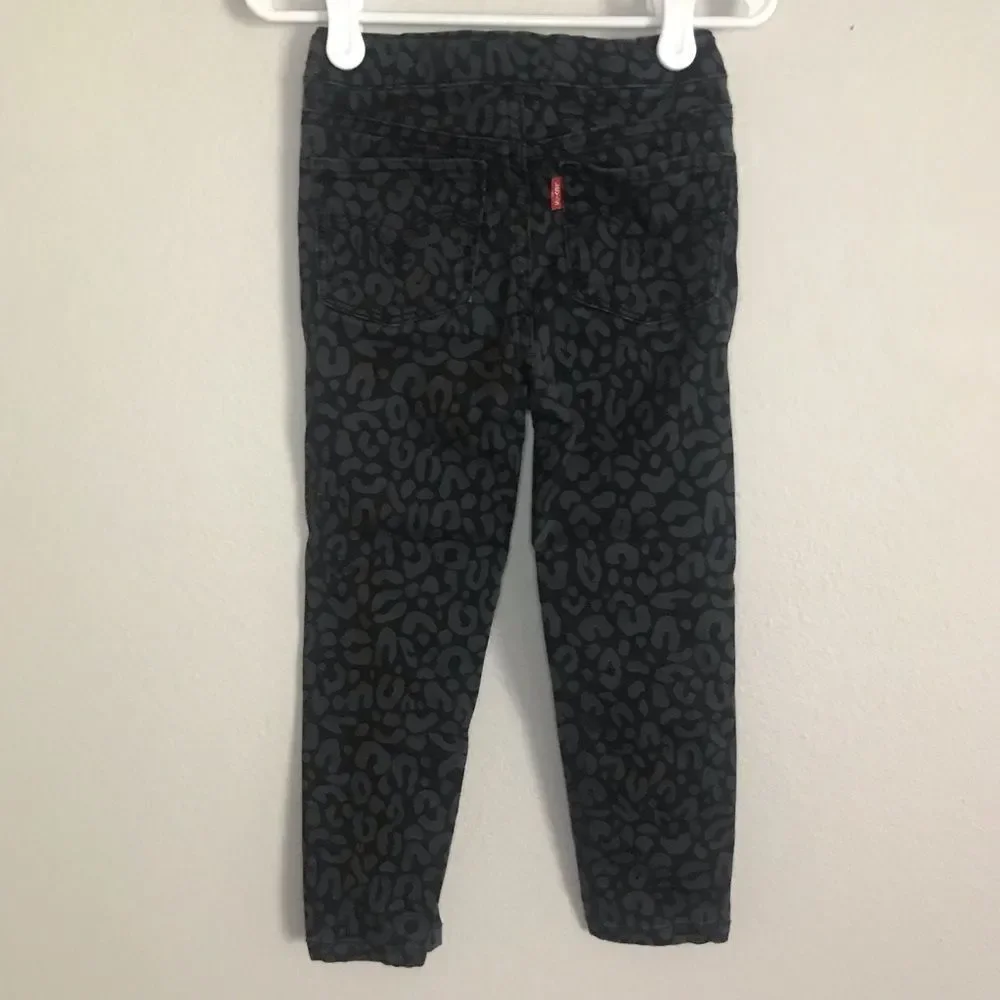 Levis preworn good